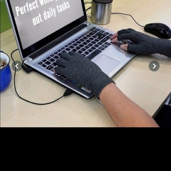 🧤 RA COMPRESSION GLOVES🧤 - Picture 5 of 12